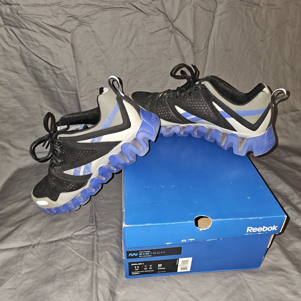Reebok Black and Blue Athletic Shoes